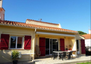 Maison de 2 chambres avec piscine privee jardin clos et wifi a Saint Cyprien a 3 km de la plage